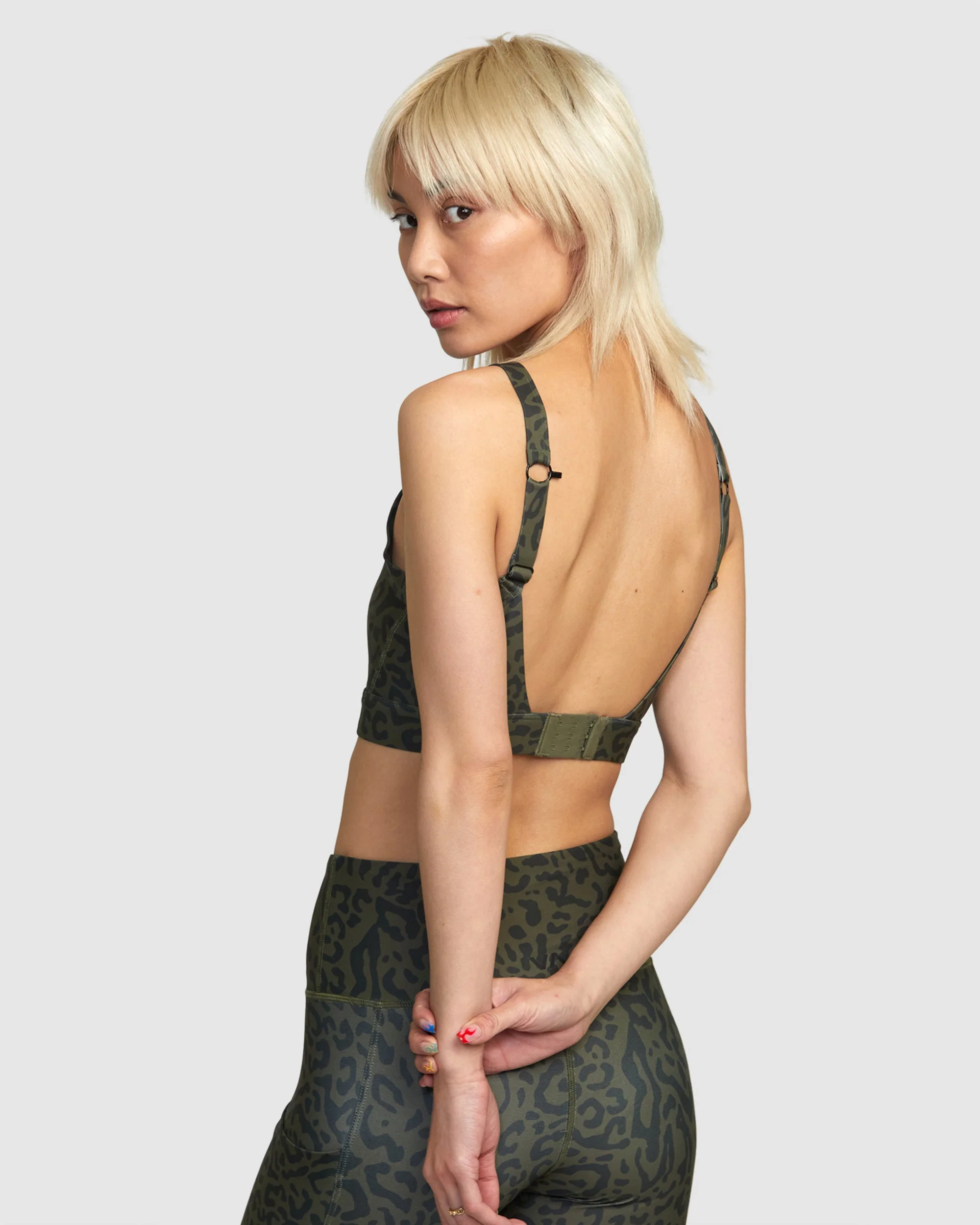 Womens VA Essential High Impact Bra - Image 3