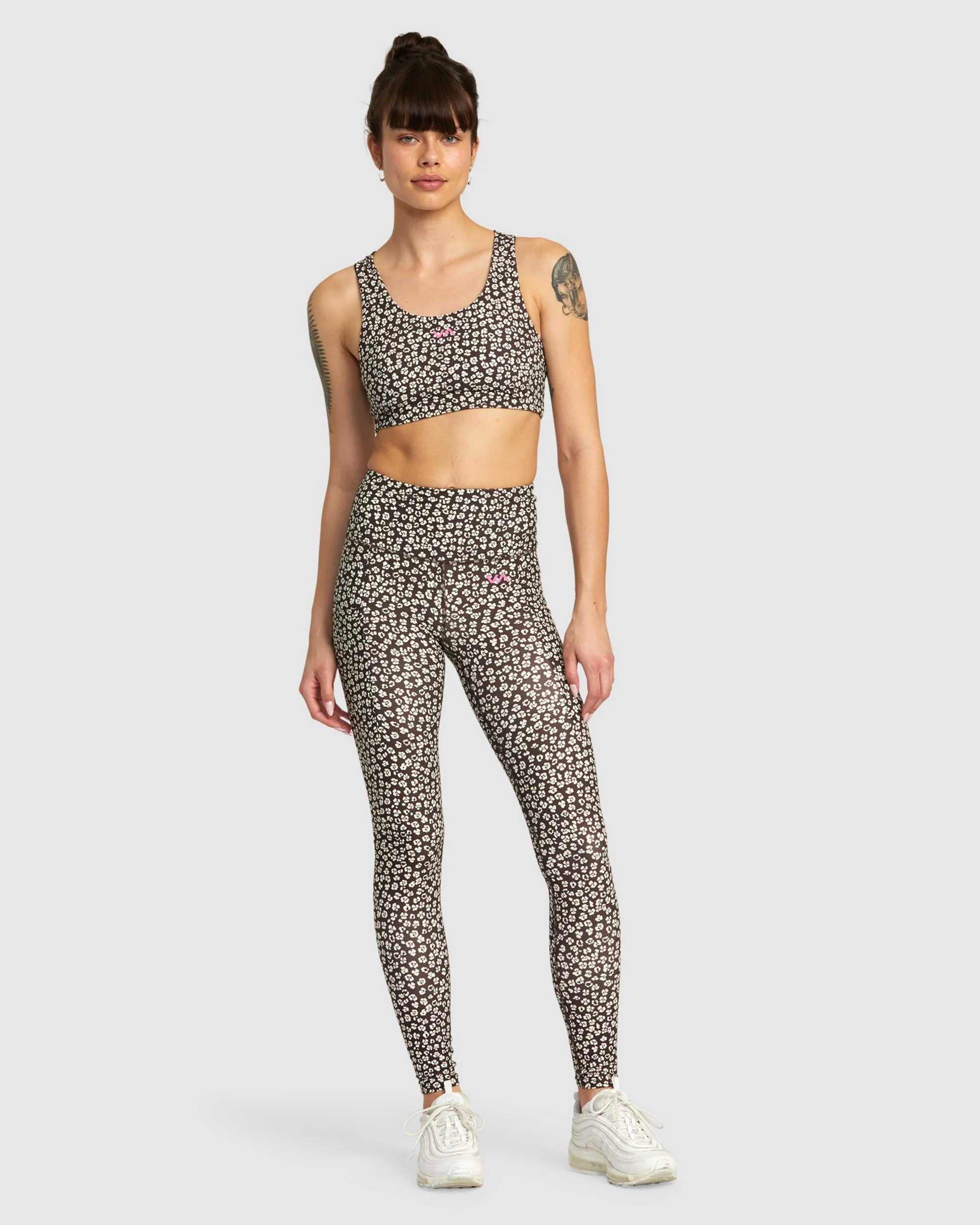 Womens VA Essential Mid Bra - Image 5